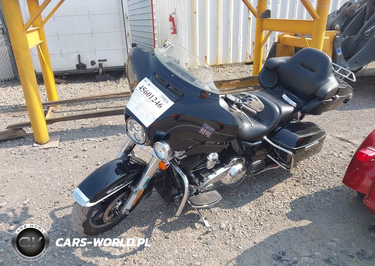 2017 Harley-Davidson Flhtcu Ultra Classic Electra Gld VIN:1HD1FCC18HB671259 - 2
