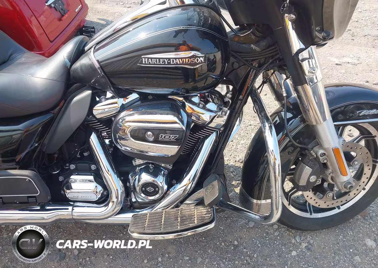 2017 Harley-Davidson Flhtcu Ultra Classic Electra Gld VIN:1HD1FCC18HB671259 - 8