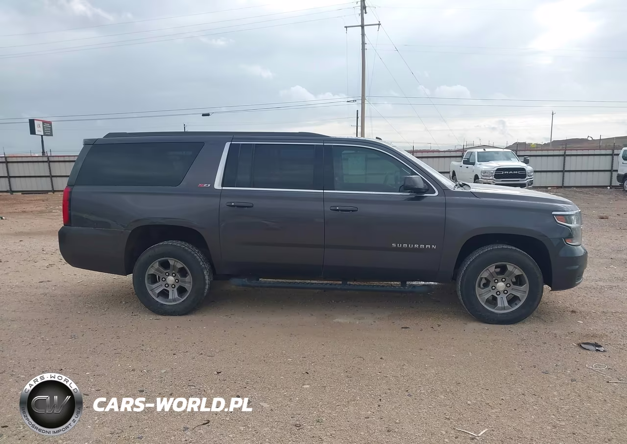 2018 Chevrolet Suburban Lt VIN:1GNSKHKC2JR299794 - 13
