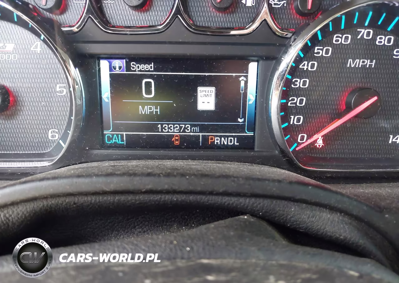 2018 Chevrolet Suburban Lt VIN:1GNSKHKC2JR299794 - 15