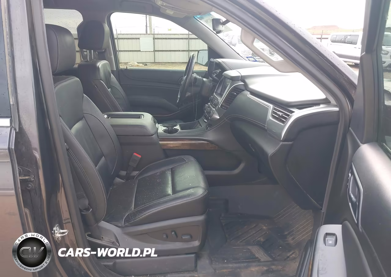 2018 Chevrolet Suburban Lt VIN:1GNSKHKC2JR299794 - 5