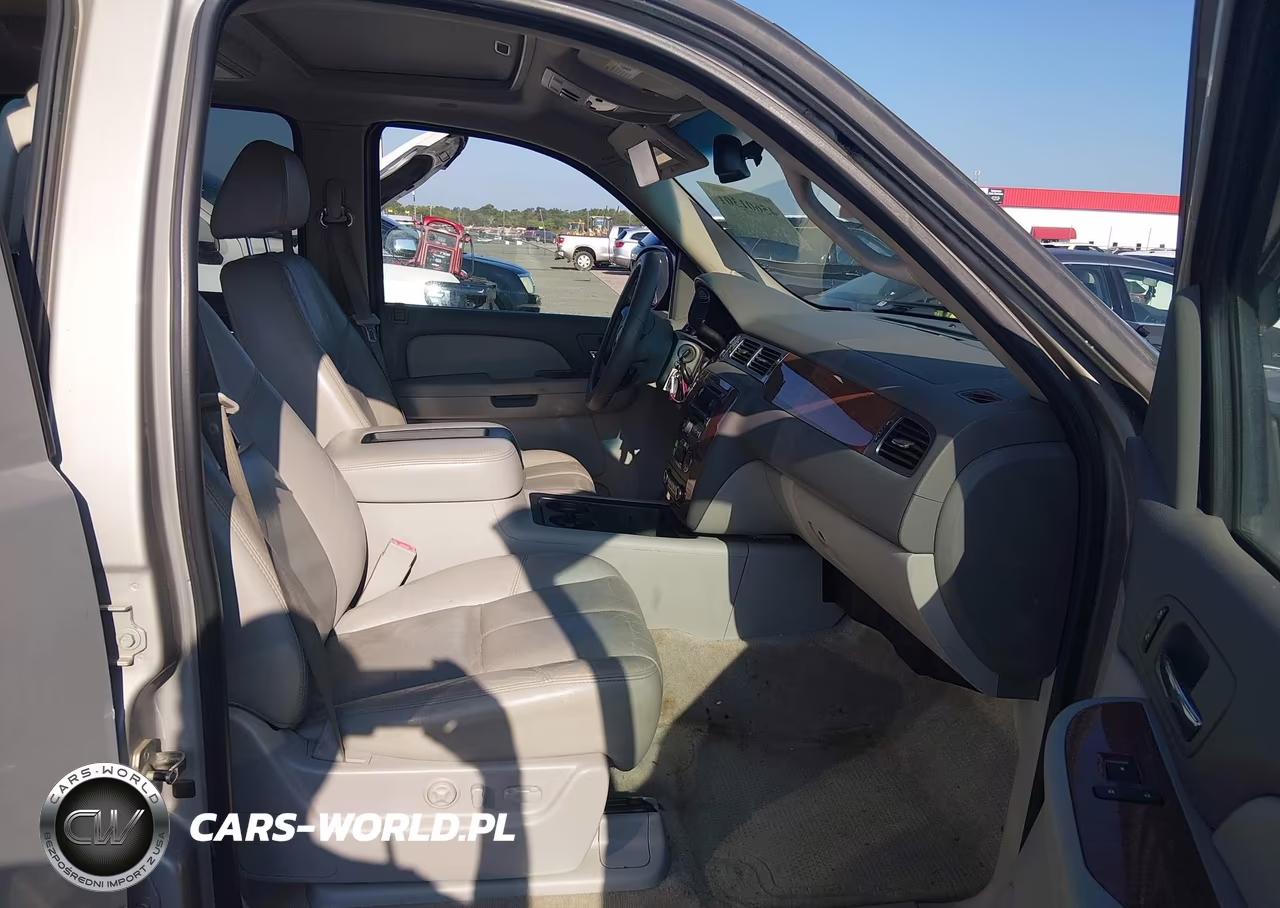 2007 Chevrolet Suburban Lt VIN:3GNFC16057G233612 - 5