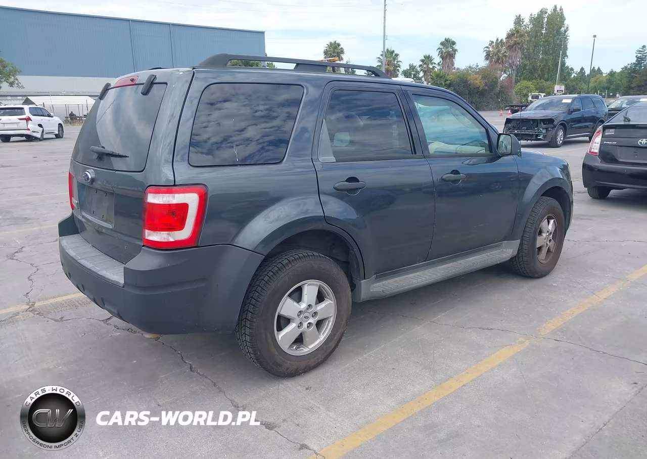 2009 Ford Escape Xlt VIN:1FMCU03799KB19950 - 4
