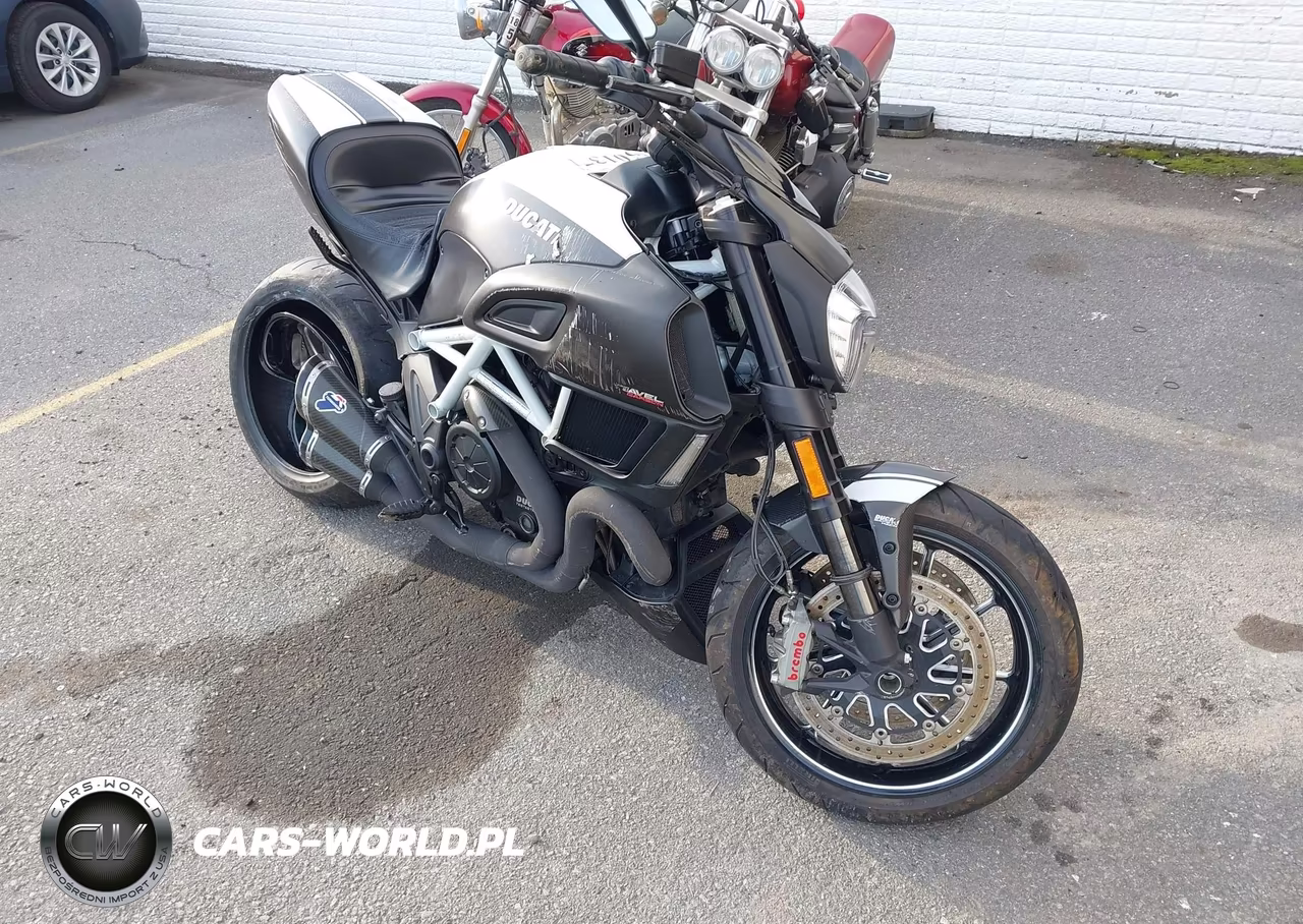 2015 Ducati Diavel – zdjęcie 1 z 12