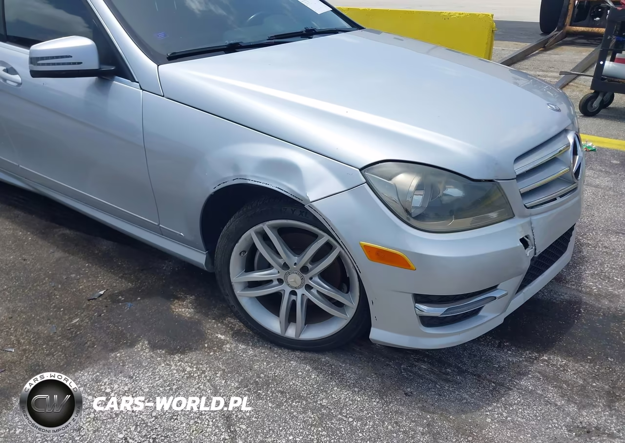 2013 Mercedes-Benz C 250 Sport VIN:WDDGF4HBXDR296050 - 6