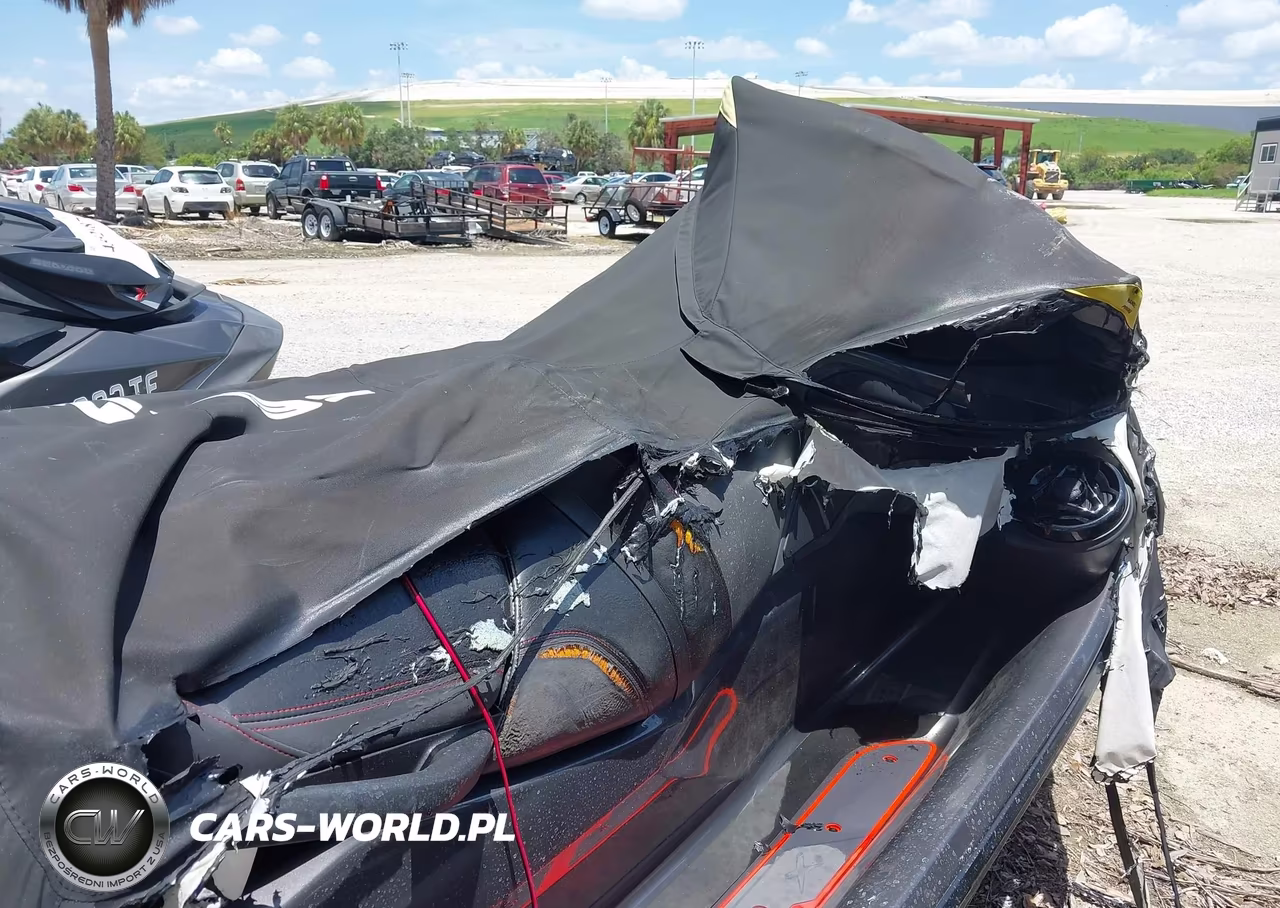 2022 Sea Doo Rxt-300 VIN:YDV22157J122 - 5