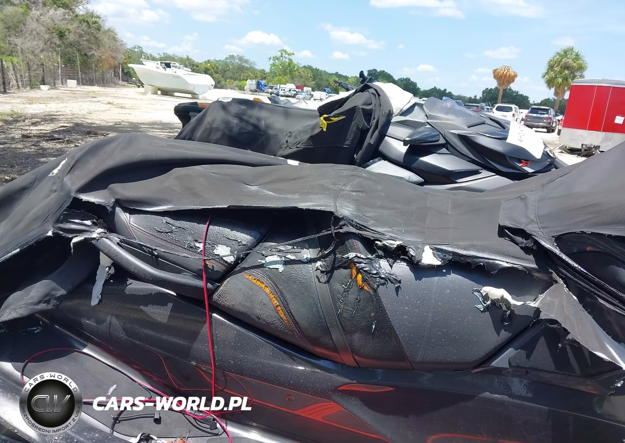 2022 Sea Doo Rxt-300 VIN:YDV22157J122 - 8