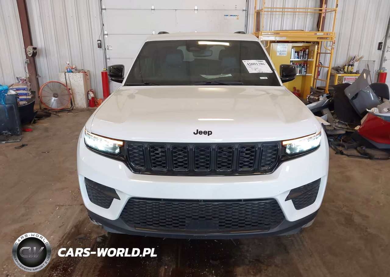 2024 Jeep Grand Cherokee Altitude 4X4 VIN:1C4RJHAGXRC195115 - 12