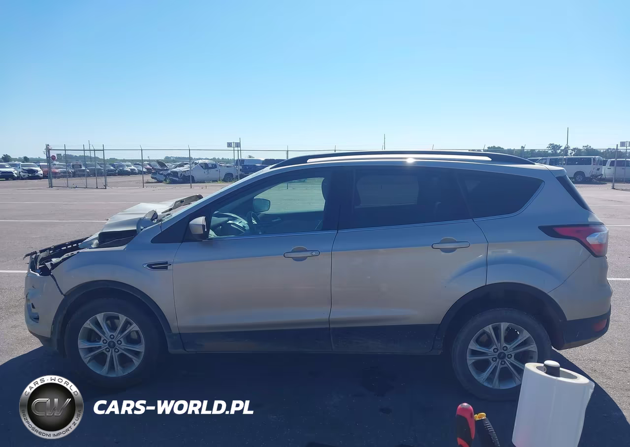 2017 Ford Escape Se VIN:1FMCU9G97HUC56744 - 14