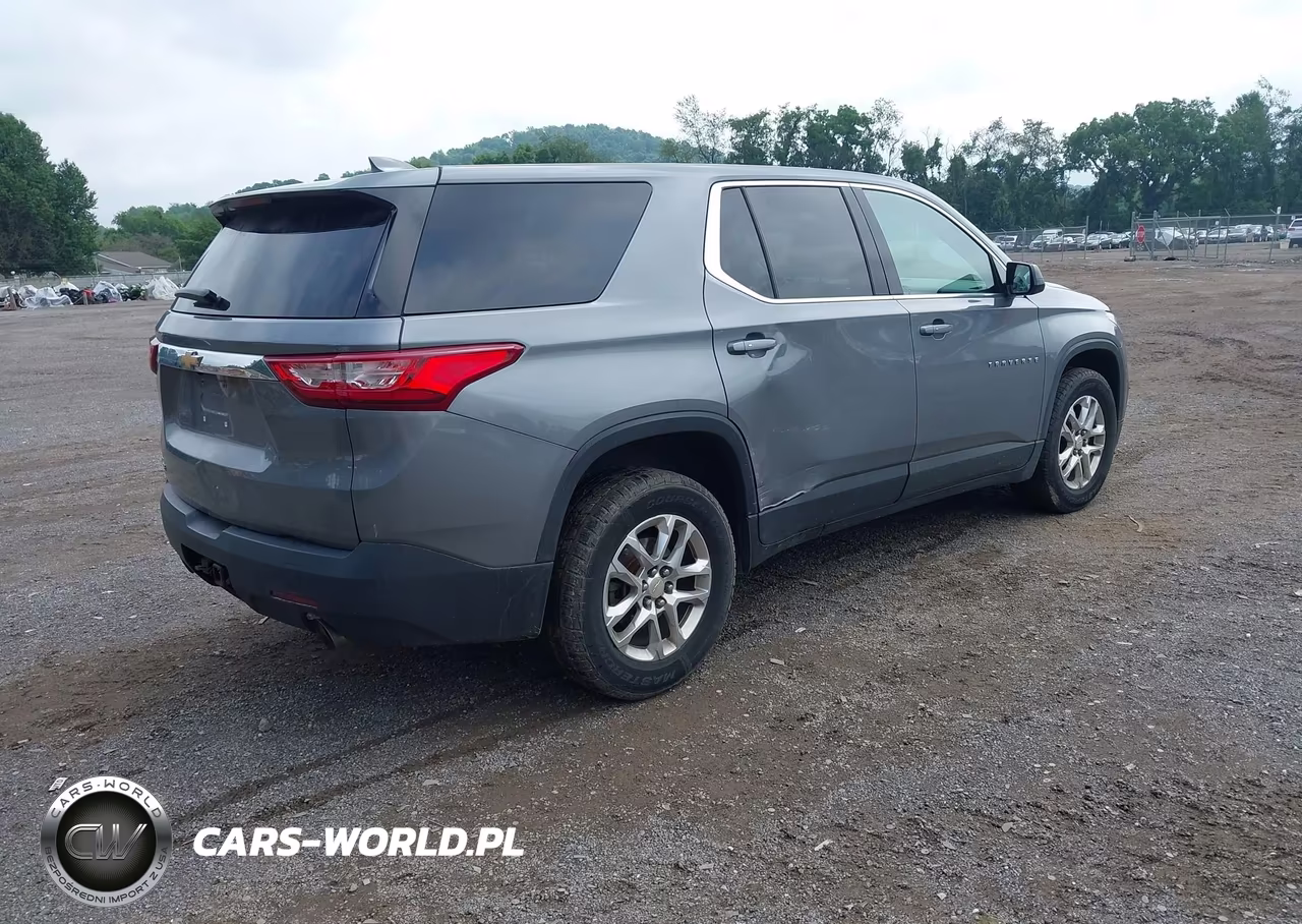 2019 Chevrolet Traverse Ls VIN:1GNERFKW2KJ294957 - 4