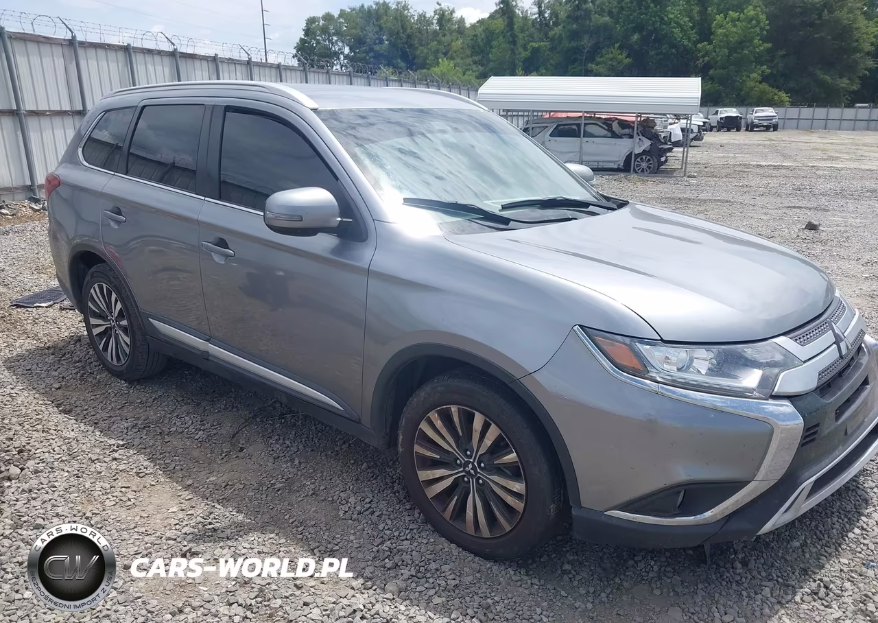 2020 Mitsubishi Outlander Le 2.4-Se 2.4-Sel 2.4-Sp 2.4 – zdjęcie 1 z 16