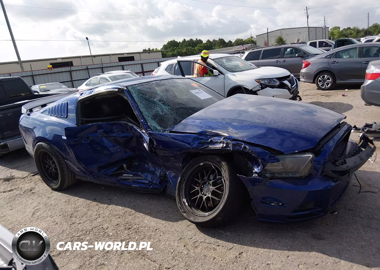 2013 Ford Mustang V6 Premium VIN:1ZVBP8AM2D5274472 - 14