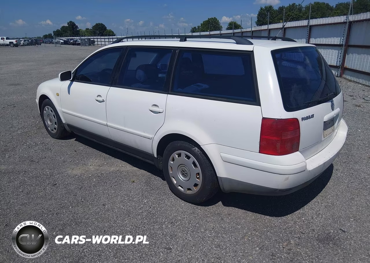 1999 Volkswagen Passat Gls VIN:WVWNA63B4XE412552 - 3