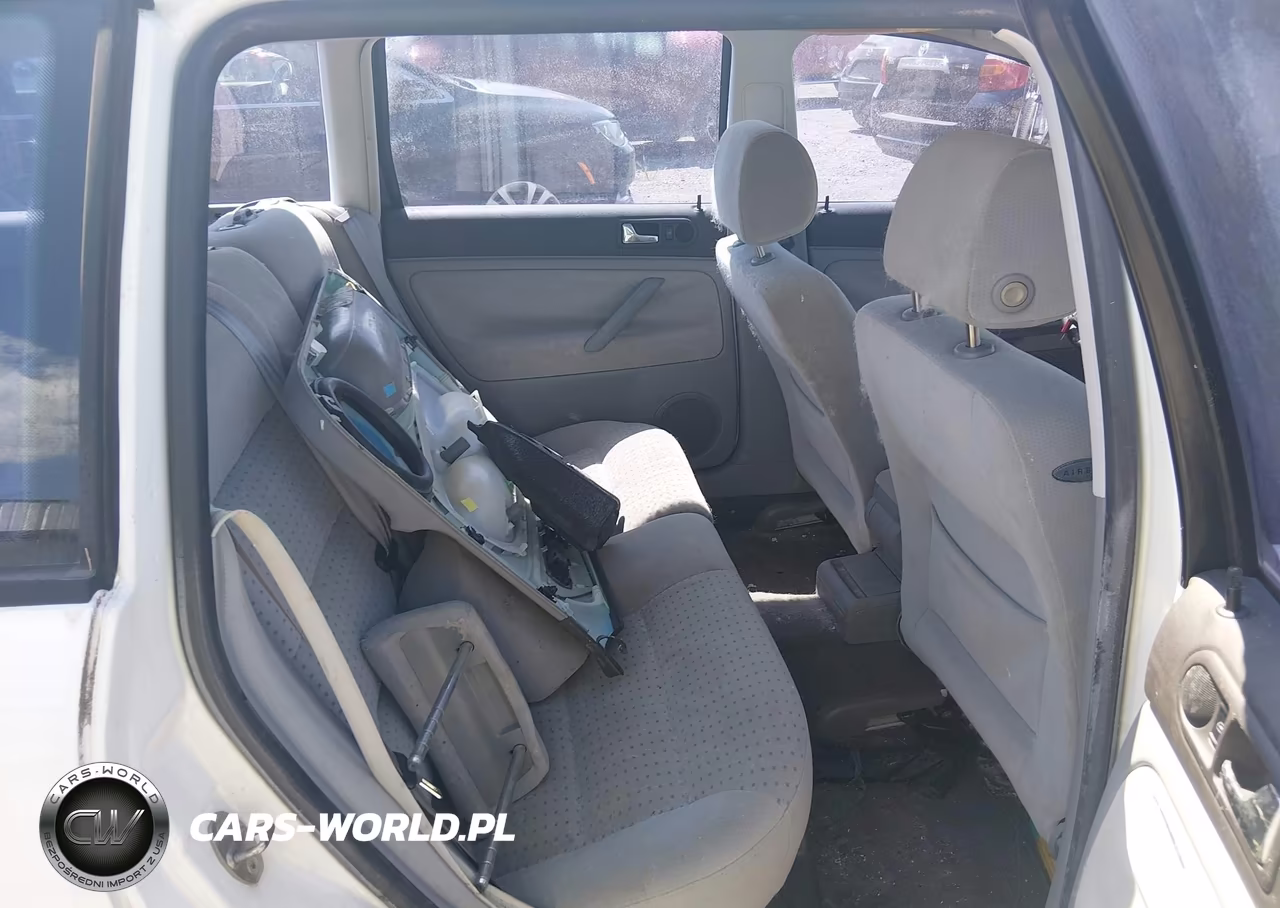 1999 Volkswagen Passat Gls VIN:WVWNA63B4XE412552 - 8