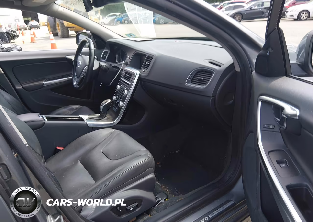 2016 Volvo S60 T5 Drive-E Premier VIN:YV126MFK2G2406751 - 5