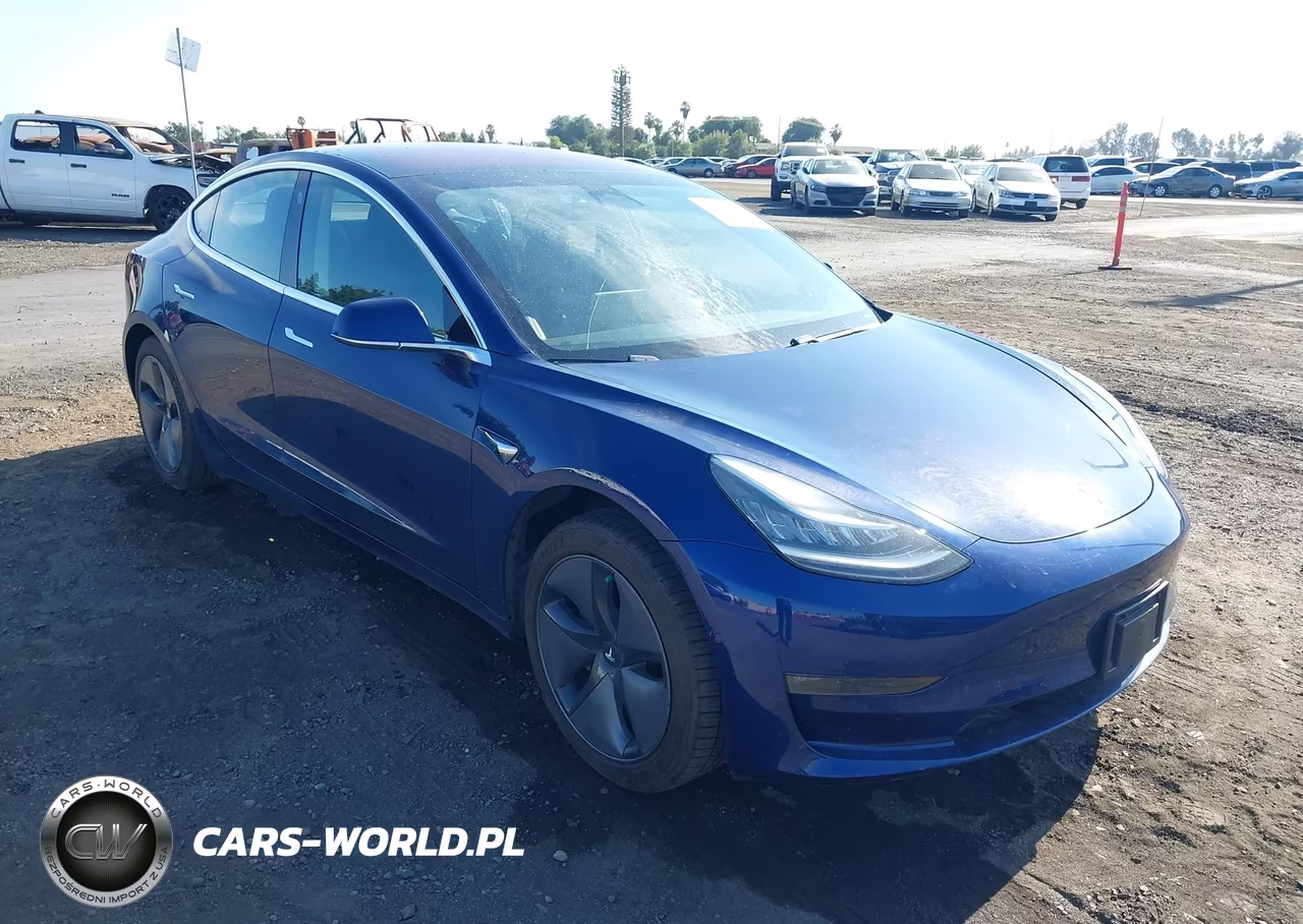 2018 Tesla Model 3 Long Range-Mid Range – zdjęcie 1 z 18