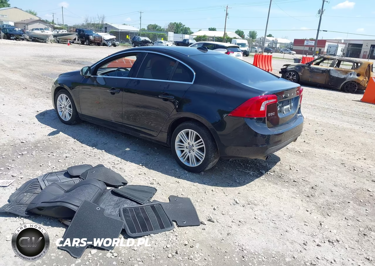 2011 Volvo S60 T6 (Retail Only)-W-Moonroof VIN:YV1902FH8B2005111 - 3