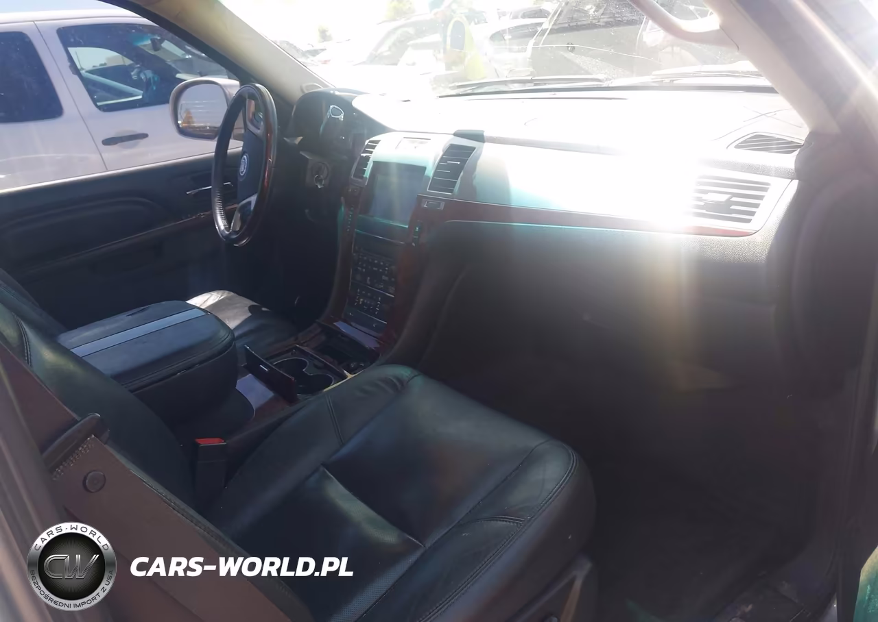 2011 Cadillac Escalade Premium VIN:1GYS4CEF8BR387885 - 5