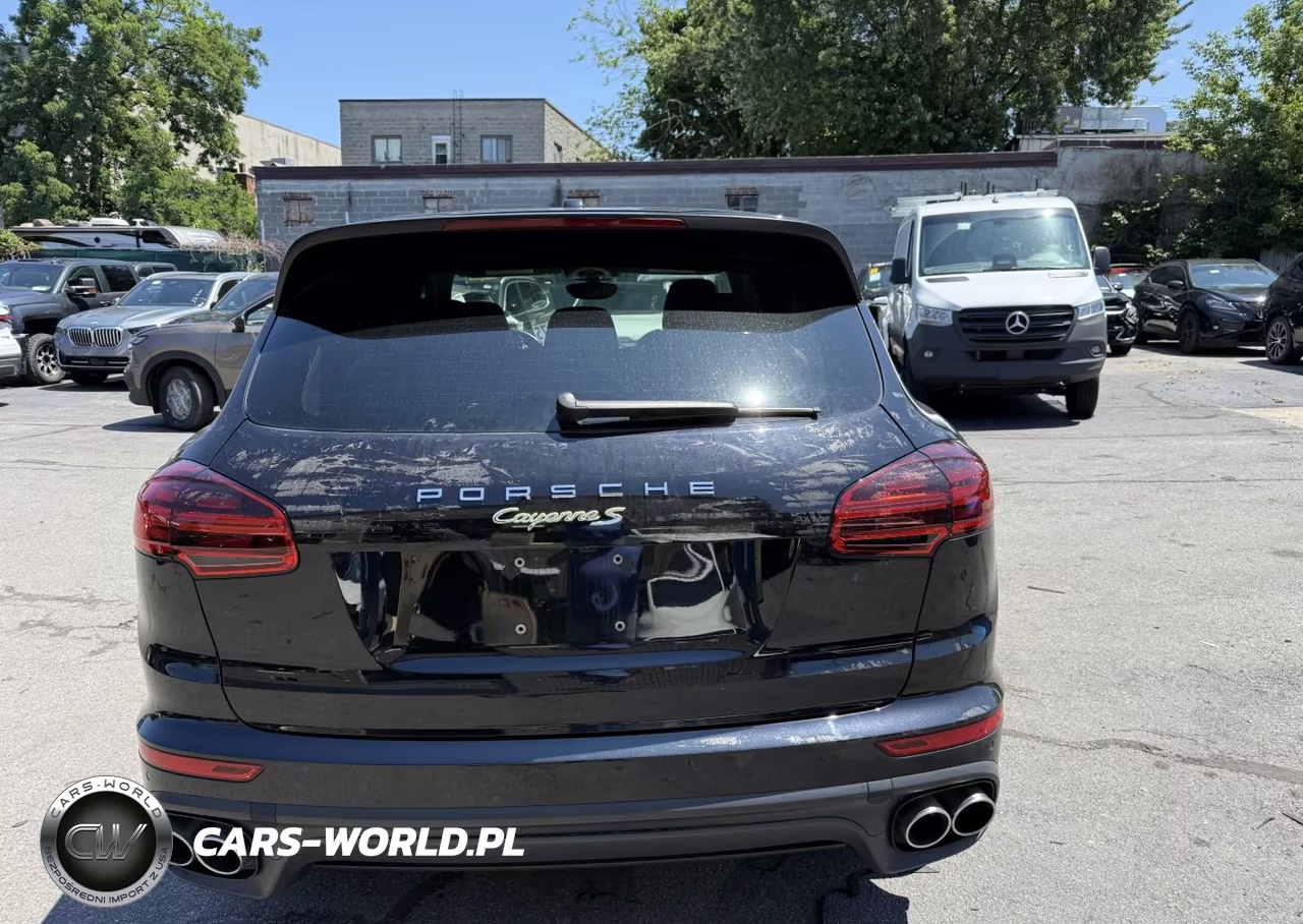 2015 Porsche Cayenne E-Hybrid S VIN:WP1AE2A24FLA52030 - 12