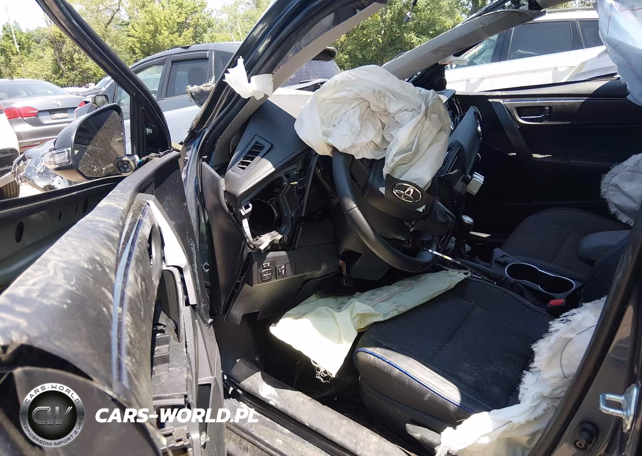 2018 Toyota Corolla Se VIN:2T1BURHE4JC058038 - 5