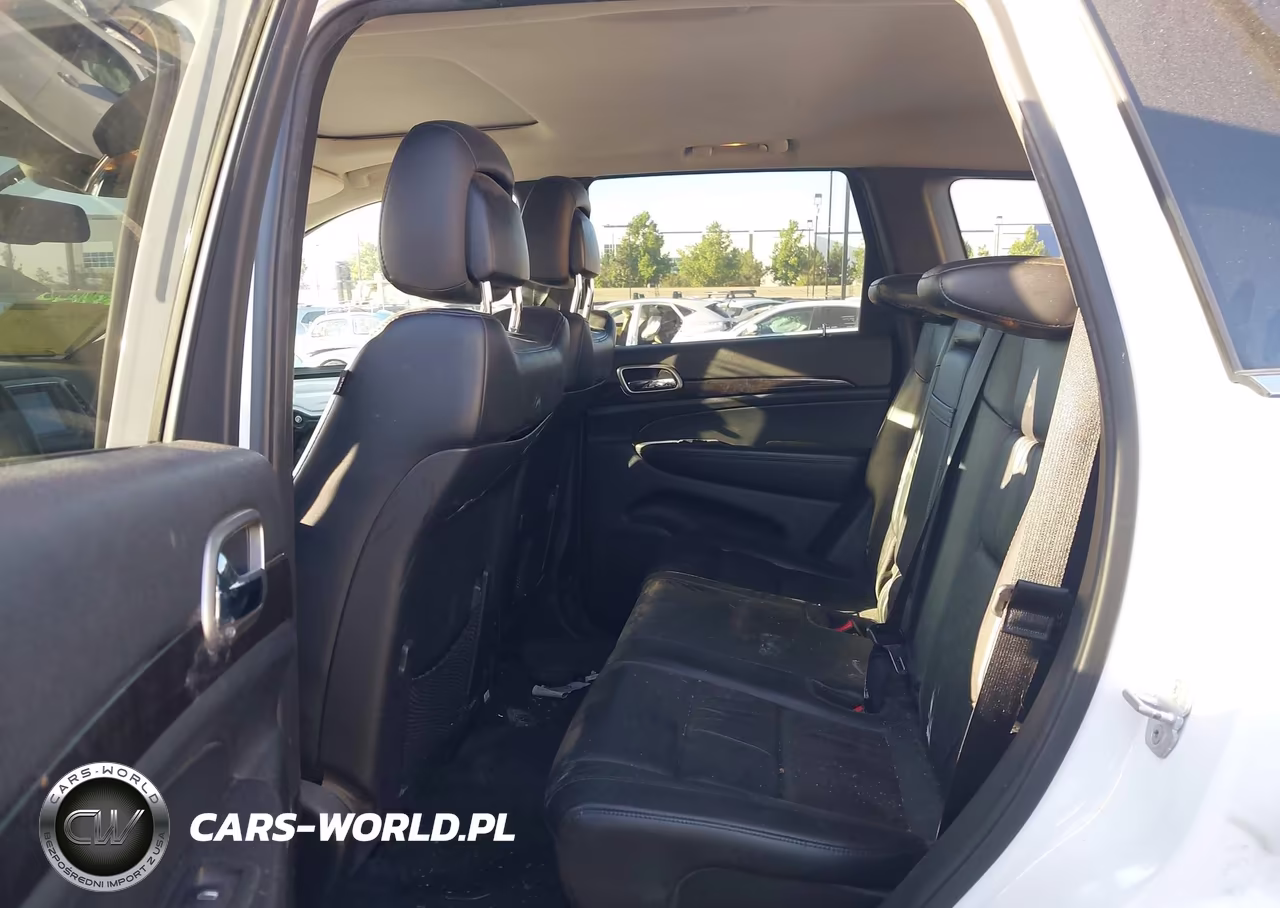 2013 Jeep Grand Cherokee Laredo VIN:1C4RJFAG5DC582460 - 8
