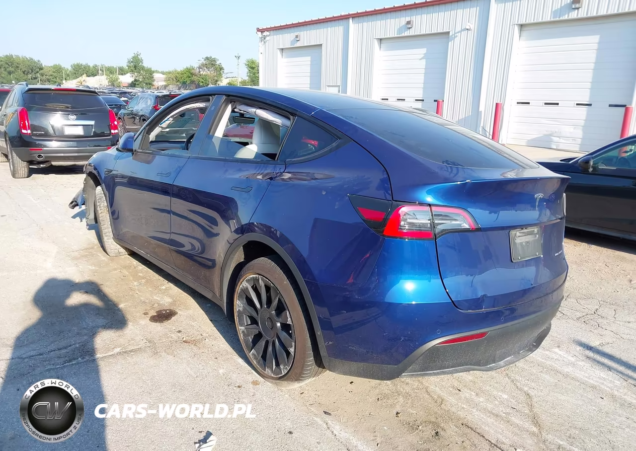 2020 Tesla Model Y Long Range Dual Motor All-Wheel Drive VIN:5YJYGDEE5LF040123 - 3