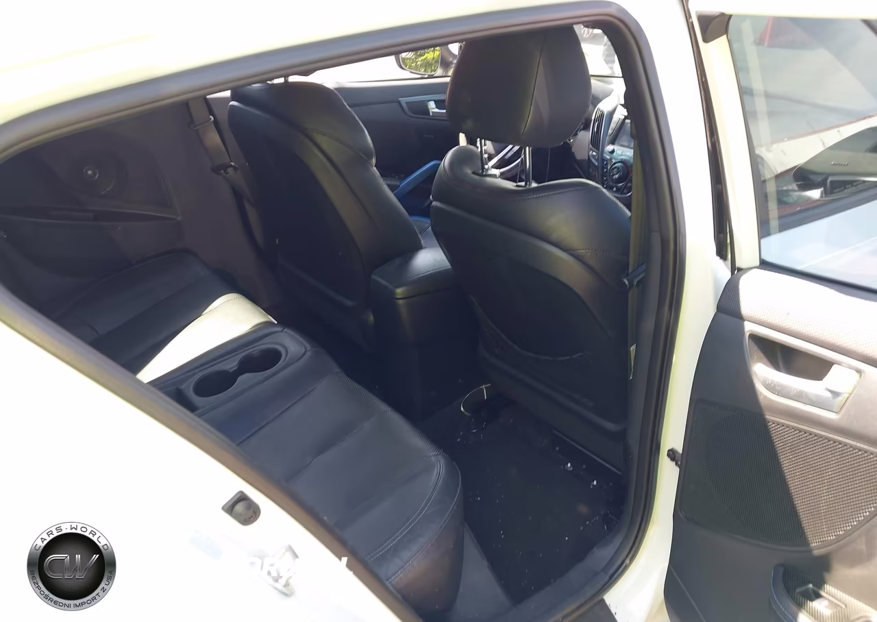2013 Hyundai Veloster Turbo W-Blue VIN:KMHTC6AEXDU136129 - 8