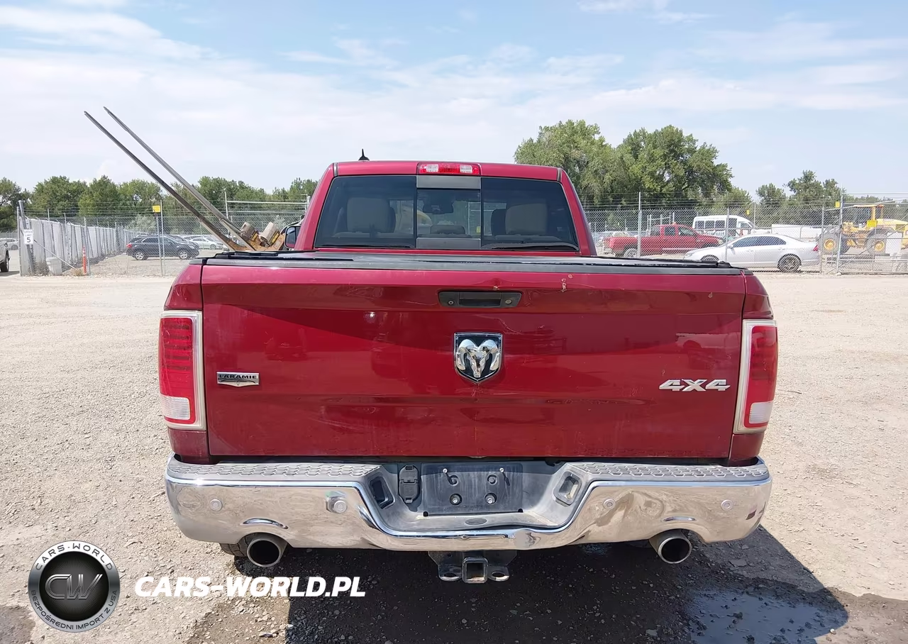 2015 Ram 1500 Laramie VIN:1C6RR7VT0FS627715 - 16