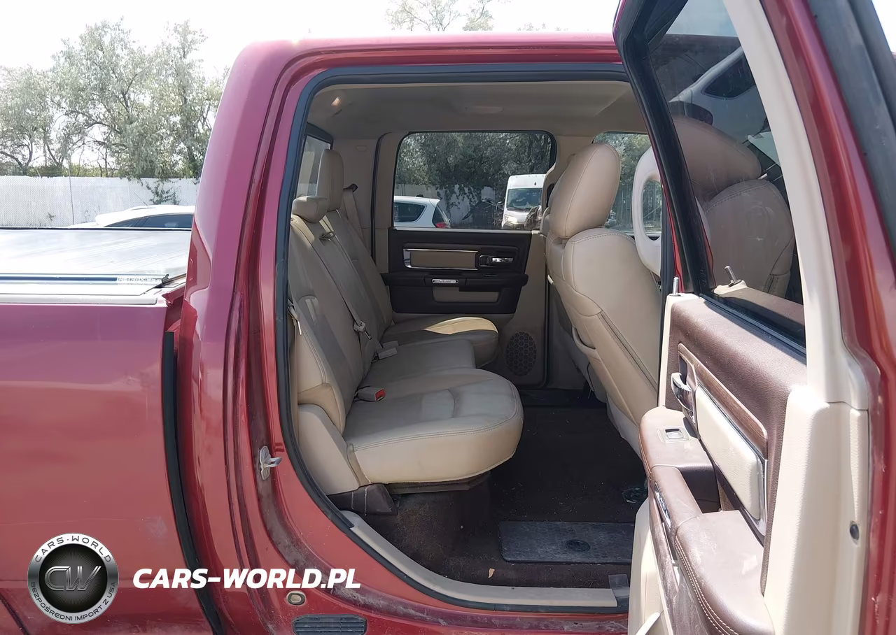 2015 Ram 1500 Laramie VIN:1C6RR7VT0FS627715 - 8
