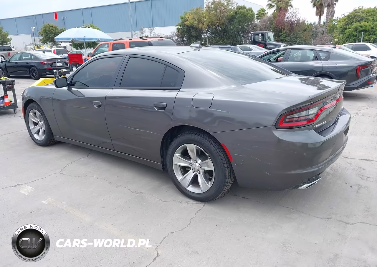 2018 Dodge Charger Sxt Plus Rwd VIN:2C3CDXHG0JH215889 - 3