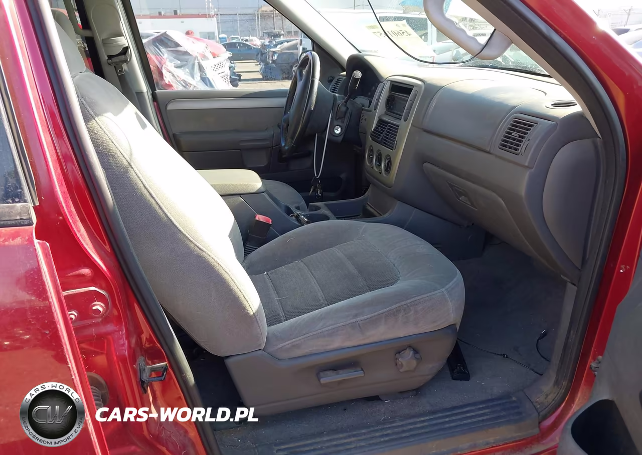 2004 Ford Explorer Xlt VIN:1FMZU63E24ZA87550 - 5