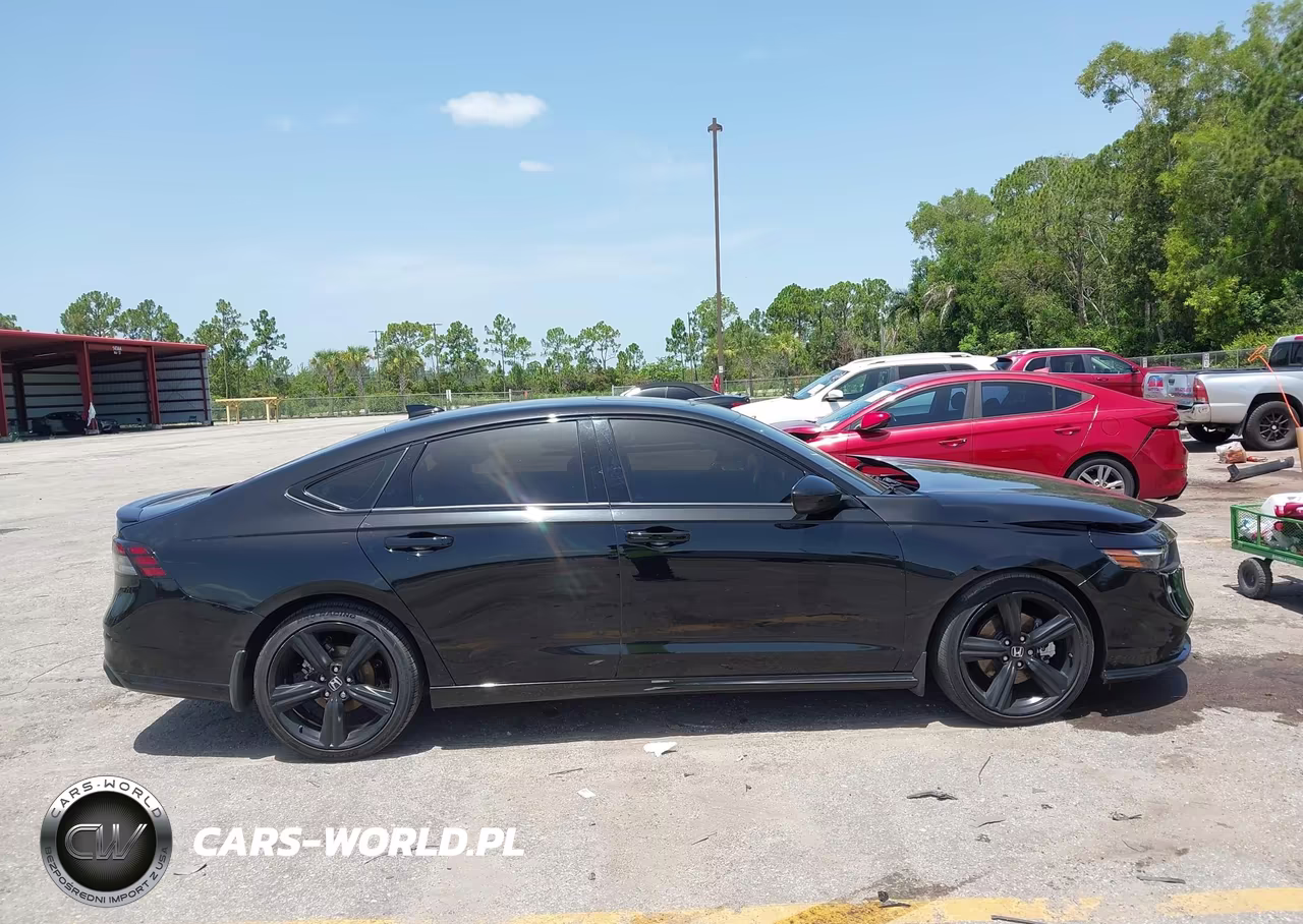 2025 Honda Accord Hybrid Sport-L VIN:1HGCY2F7XSA034483 - 13