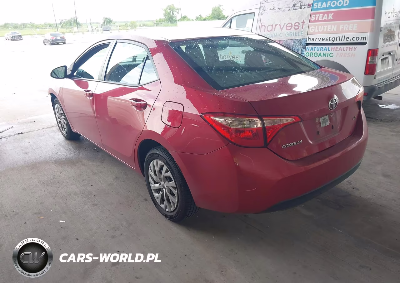 2017 Toyota Corolla Le VIN:2T1BURHE3HC894983 - 3