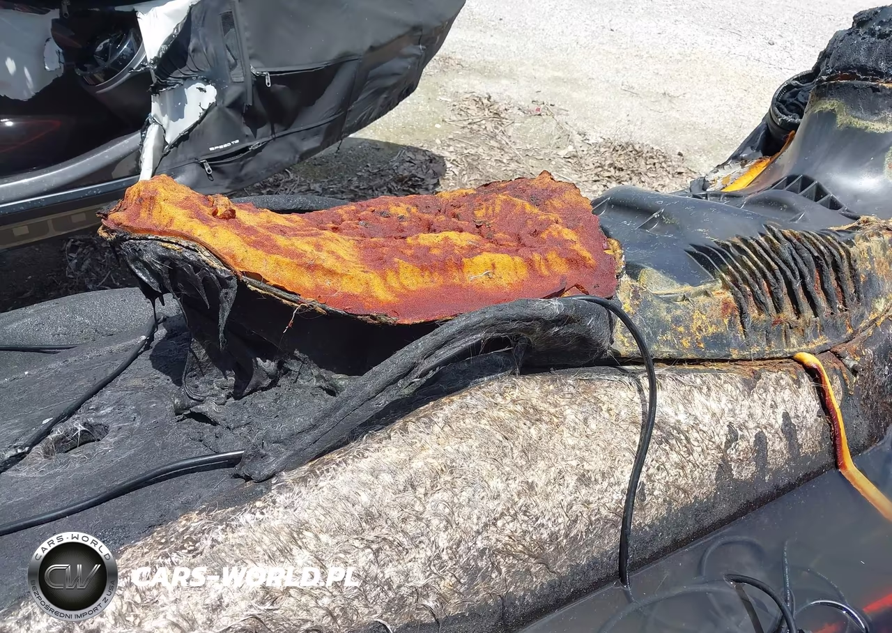 2022 Sea Doo Rxt-300 VIN:YDV10179I122 - 10