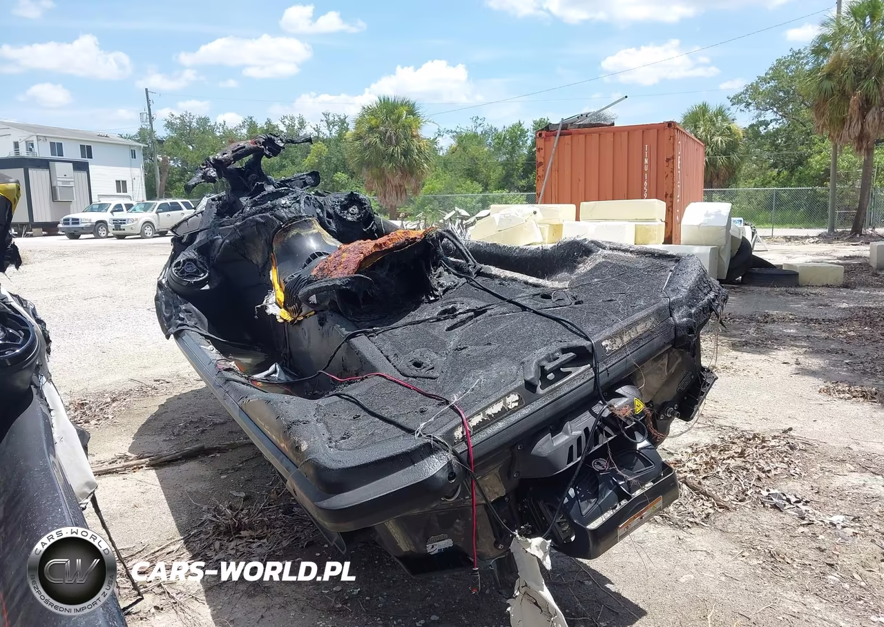 2022 Sea Doo Rxt-300 VIN:YDV10179I122 - 3