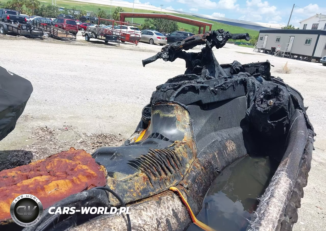 2022 Sea Doo Rxt-300 VIN:YDV10179I122 - 8