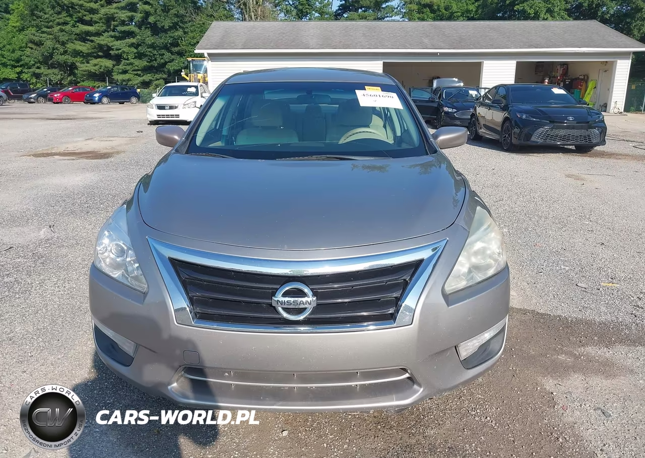 2015 Nissan Altima 2.5 S VIN:1N4AL3AP0FC425255 - 13