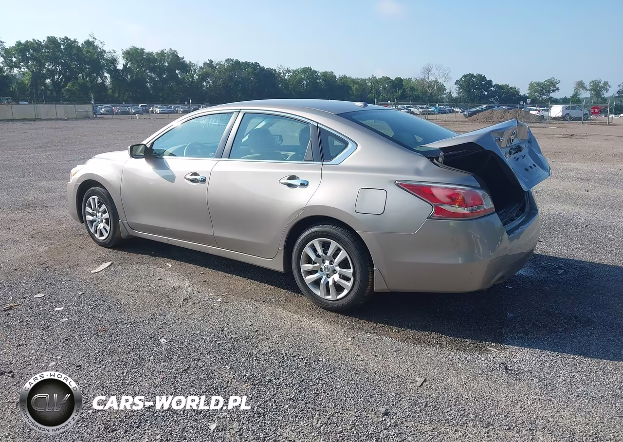 2015 Nissan Altima 2.5 S VIN:1N4AL3AP0FC425255 - 3