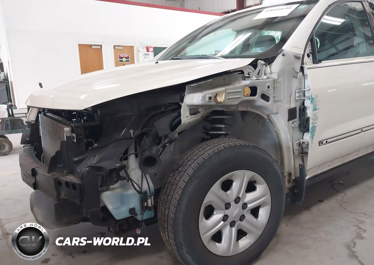 2014 Chevrolet Traverse Ls VIN:1GNKRFED0EJ268696 - 6