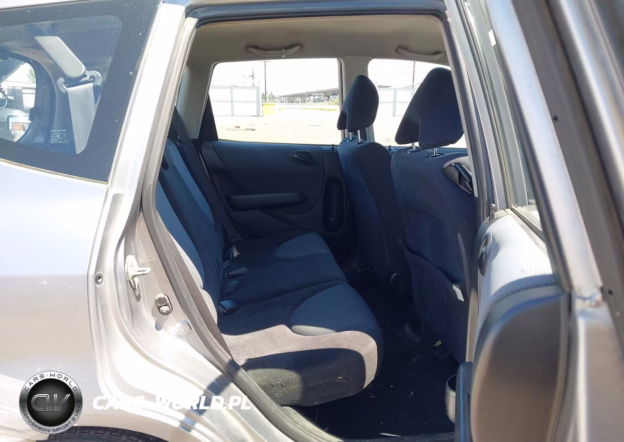 2007 Honda Fit Sport VIN:JHMGD37657S063154 - 8