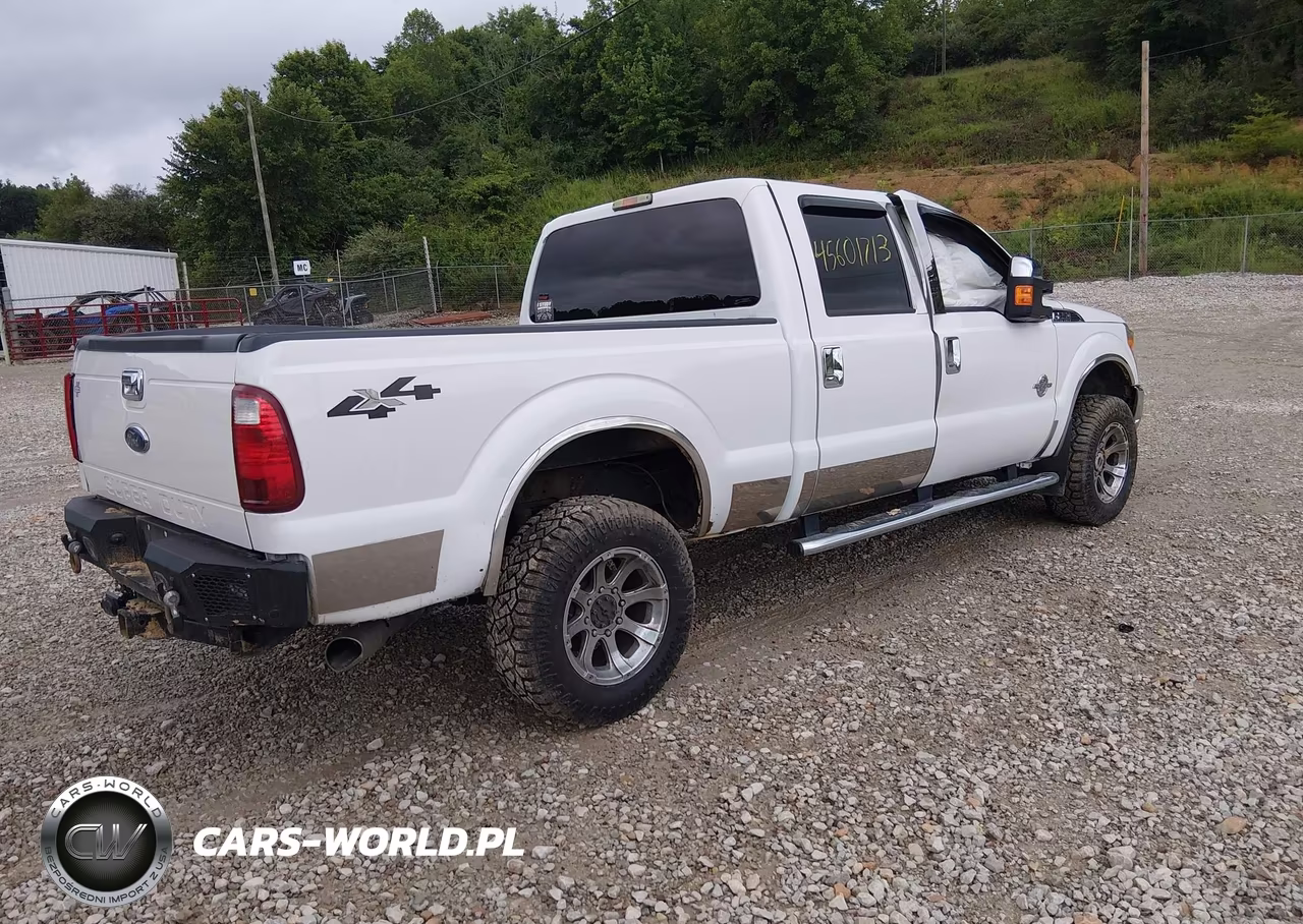 2016 Ford F-250 Xlt VIN:1FT7W2BT4GED13811 - 4