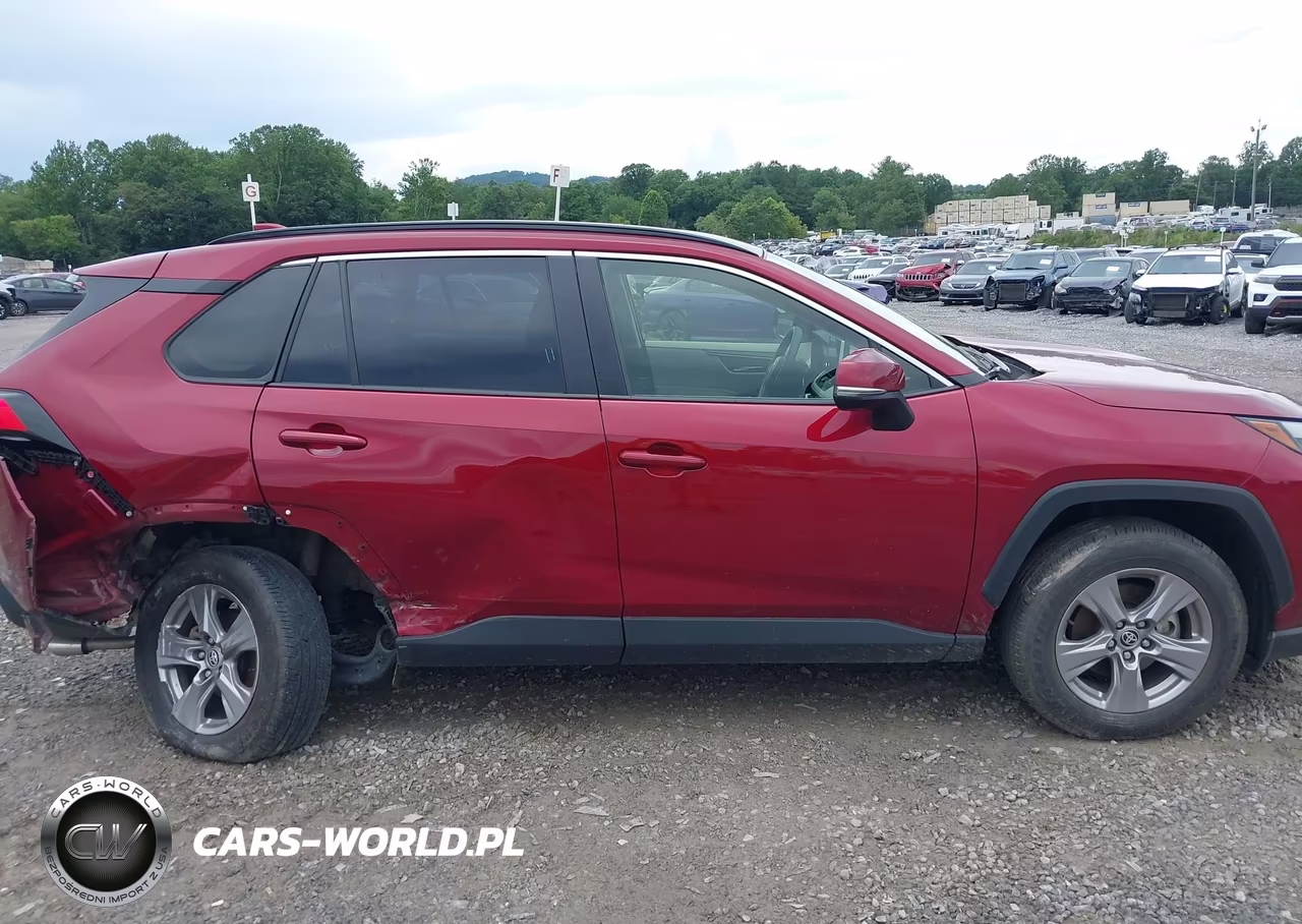 2025 Toyota Rav4 Hybrid Xle VIN:JTMRWRFV3SD277797 - 13