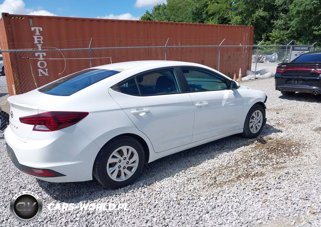 2019 Hyundai Elantra Se VIN:5NPD74LF0KH486562 - 4