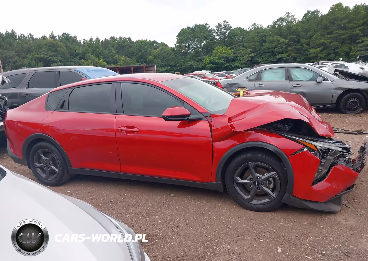 2025 Kia K4 Lxs VIN:3KPFT4DE3SE023183 - 13