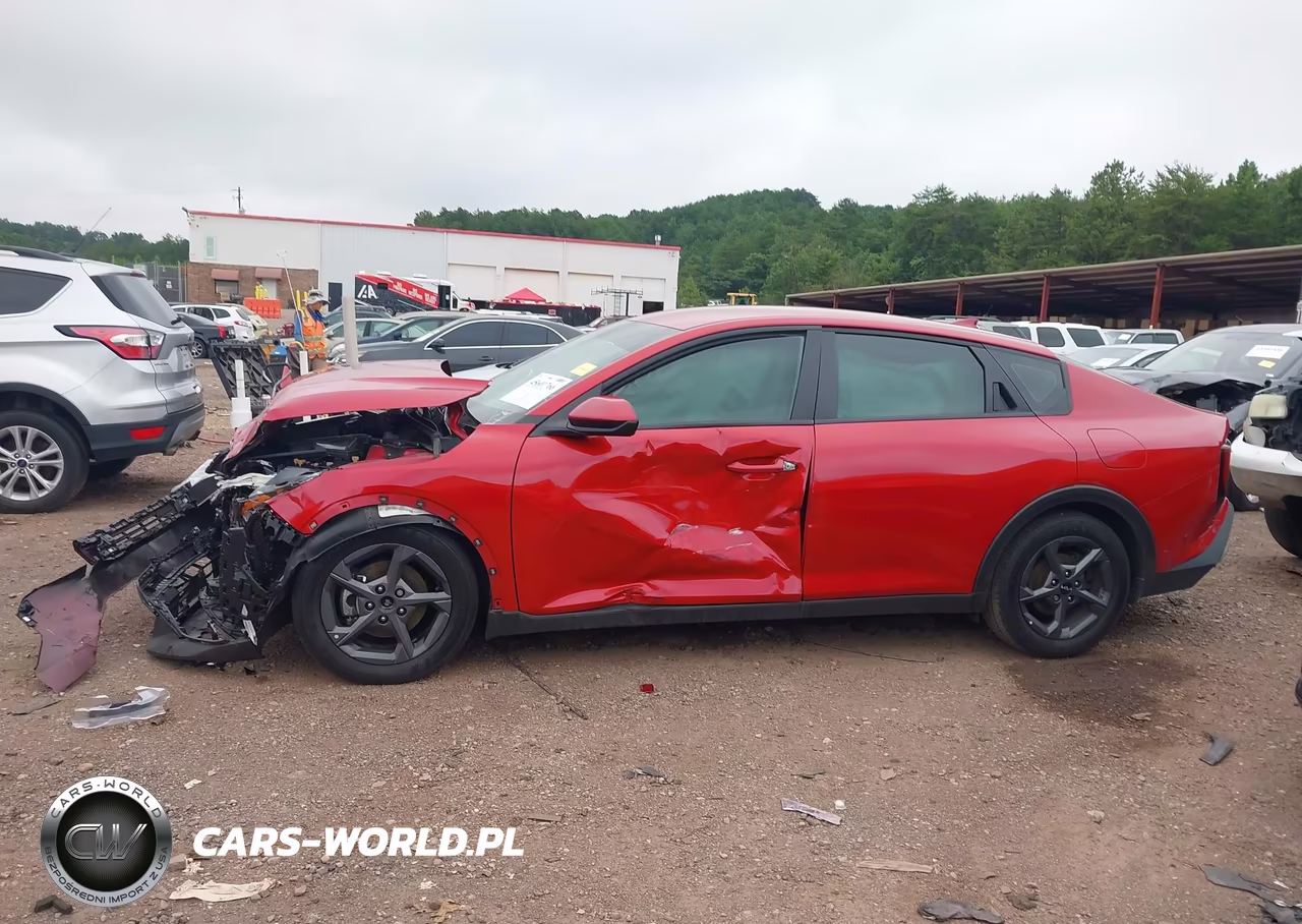 2025 Kia K4 Lxs VIN:3KPFT4DE3SE023183 - 14