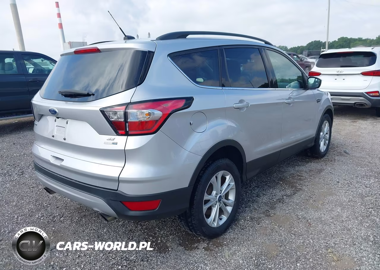2018 Ford Escape Se VIN:1FMCU9GD2JUD08825 - 4