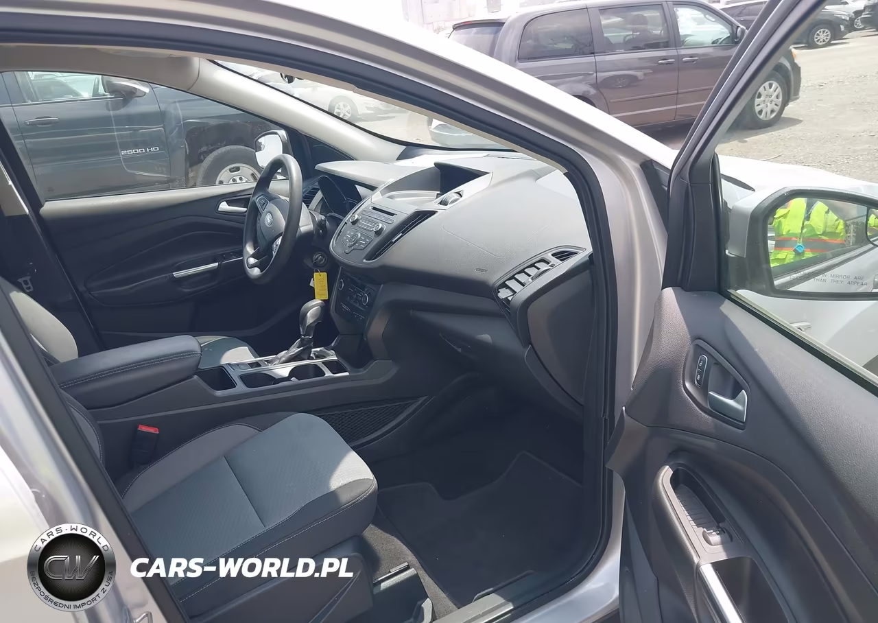 2018 Ford Escape Se VIN:1FMCU9GD2JUD08825 - 5