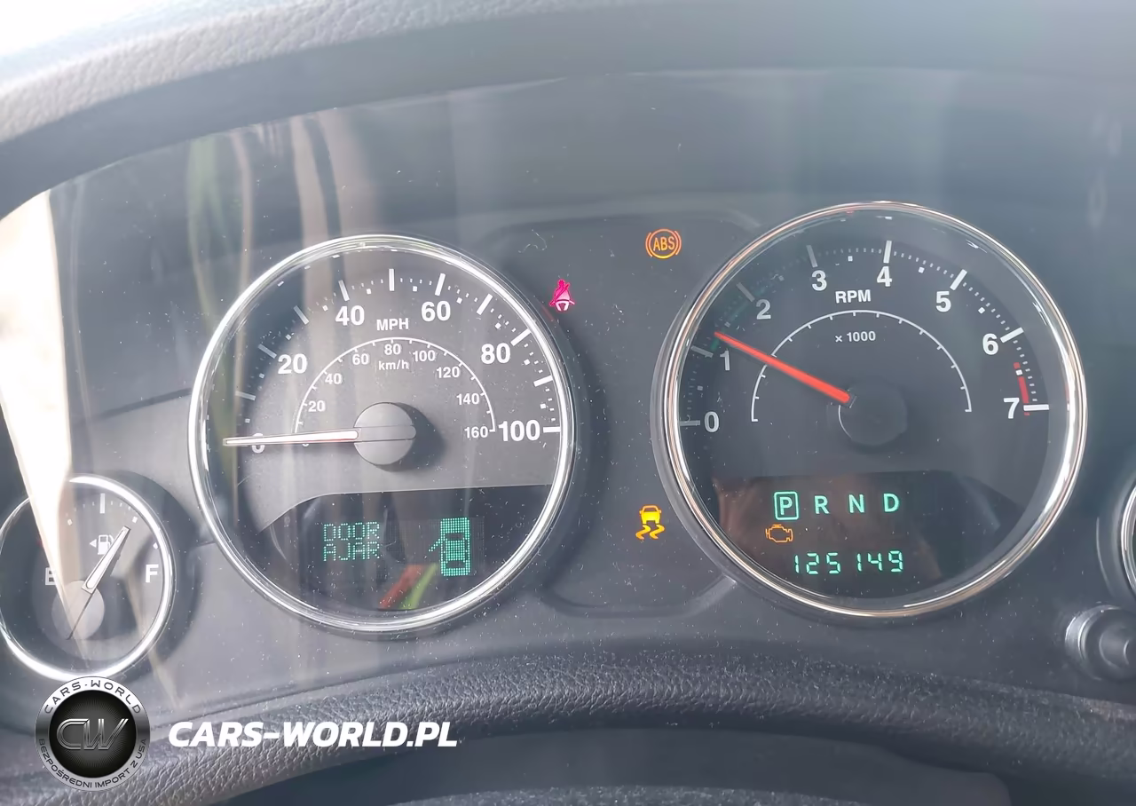 2014 Jeep Wrangler Sahara VIN:1C4GJWBG4EL266488 - 7