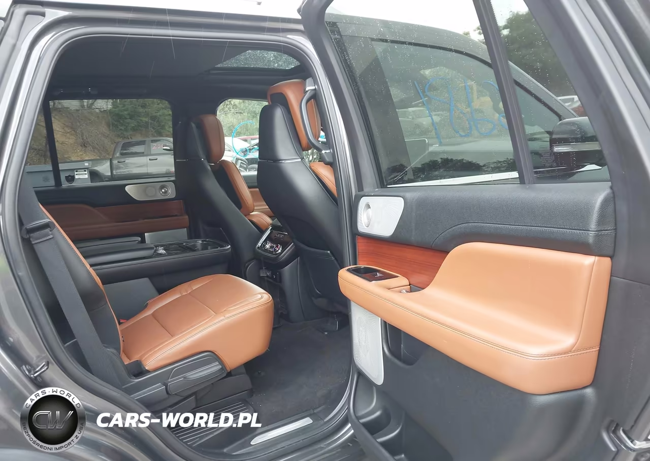 2018 Lincoln Navigator Reserve VIN:5LMJJ2LT3JEL03046 - 8