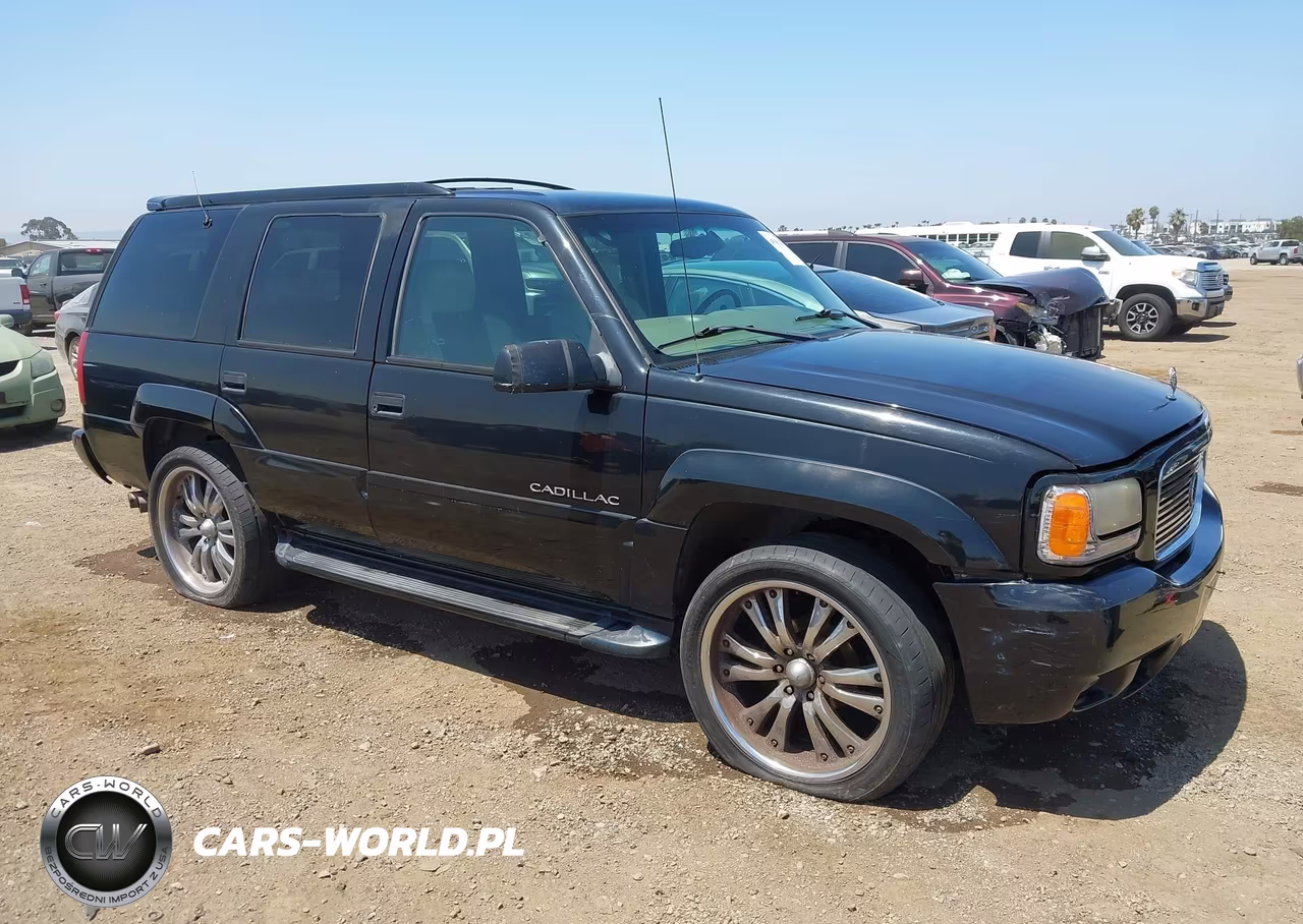 2000 Cadillac Escalade Standard